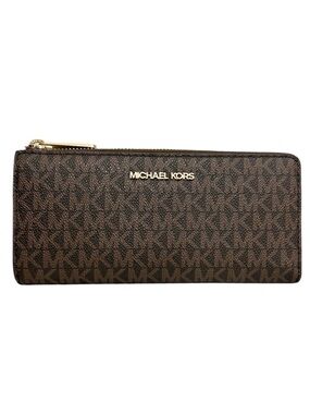 Michael Kors Jet Set Travel Large Logo Quarter-Zip Wallet